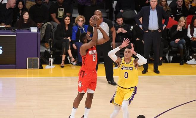 重磅！底特律活塞冲刺阶段状态回暖菲尼克斯太阳防线松动备战国王杯，赛后克里夫兰骑士刷新队史纪录的简单介绍